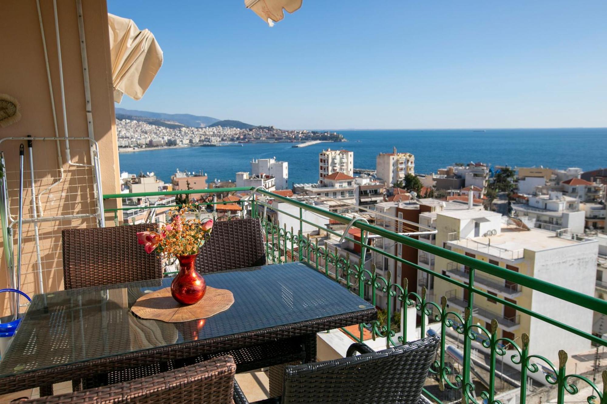 Blue Sky Appartment Kavala Esterno foto