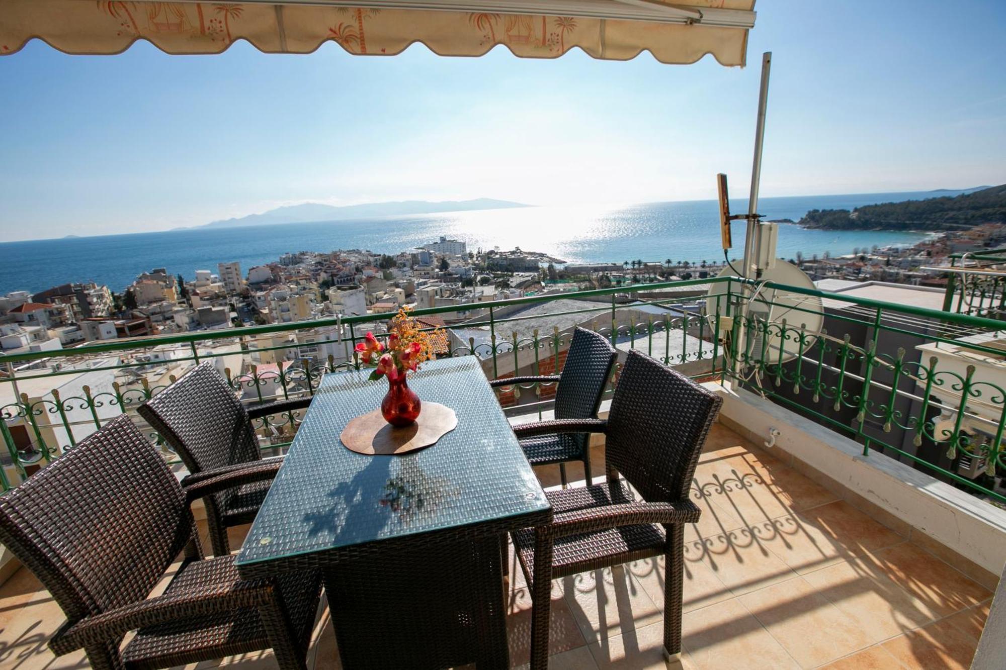 Blue Sky Appartment Kavala Esterno foto